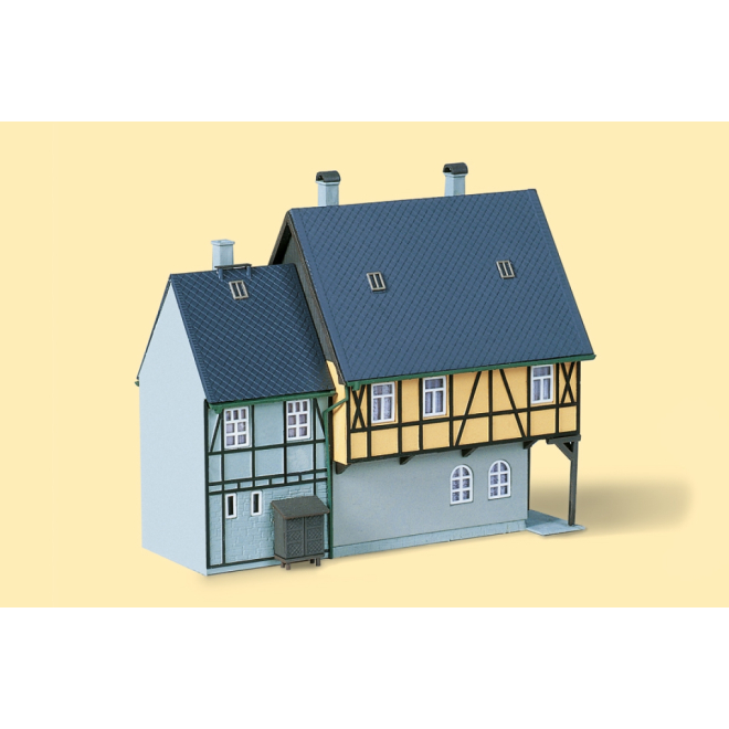 Auhagen H0 / TT 12343 Wohnhaus Bahnhofstraße 1