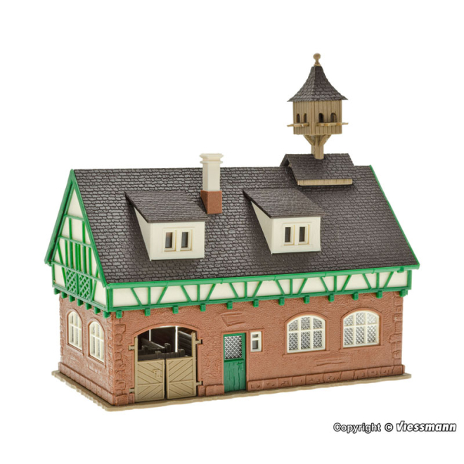 Vollmer H0 43726 Stall mit Taubenschlag und Pferdeboxen m. abnehmbaren Dach