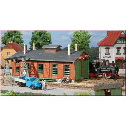 Auhagen H0 11355 Lokschuppen für Schmalspurbahnen + Bockkran