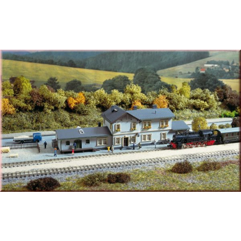 Auhagen N 14453 Bahnhof Radeburg