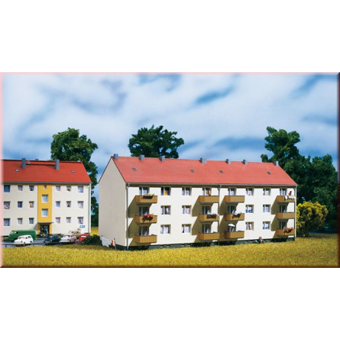 Auhagen N 14472 Mehrfamilienhaus