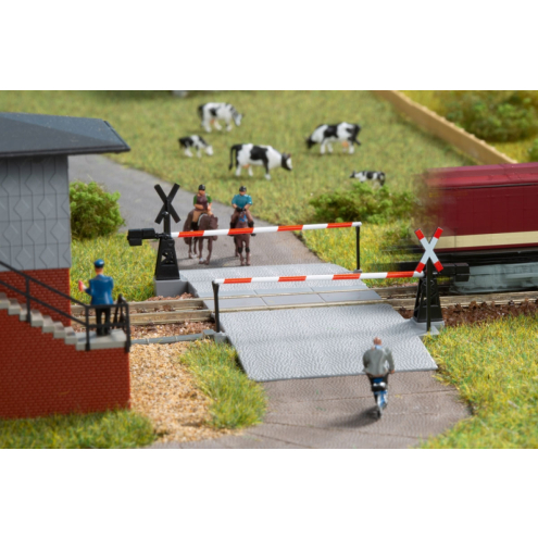 Auhagen N 44637 Beschrankter Bahnübergang
