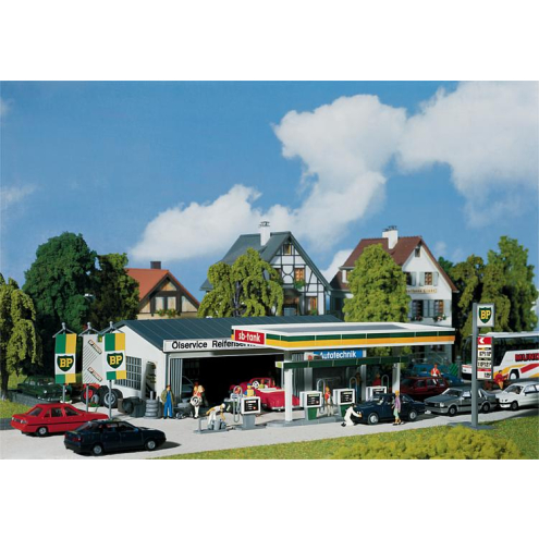 Faller H0 130345 Tankstelle mit Servicegebäude