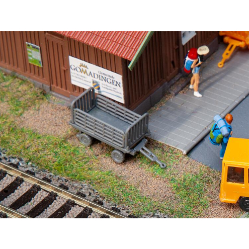 Faller H0 180990 2 Bahnsteigwagen, grau