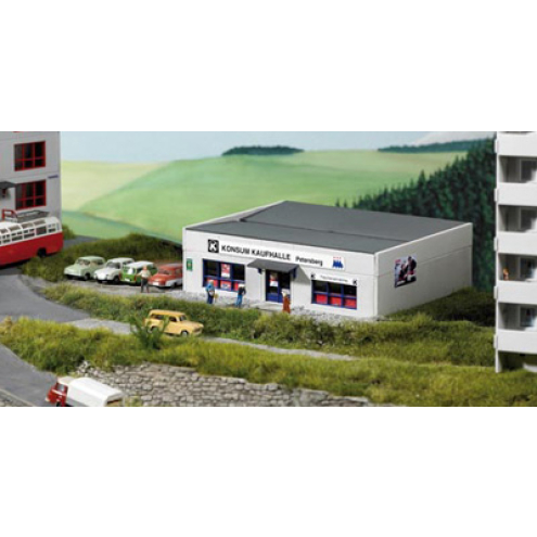 Piko Classic H0 61151 Plattenbau Kaufhalle "Petersberg"