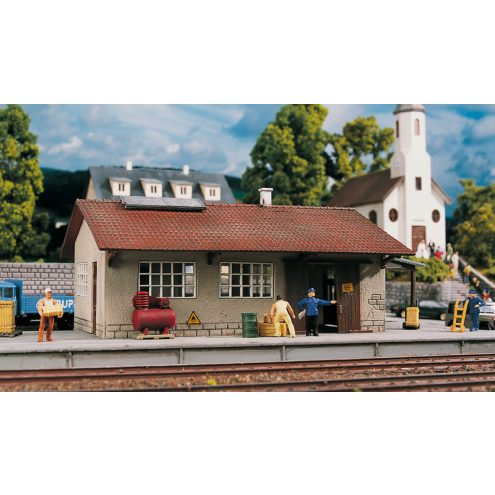 Piko Hobby H0 61824 Güterschuppen Burgstein