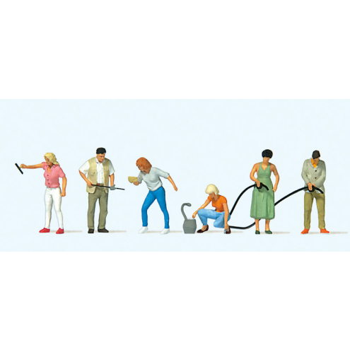 Preiser H0 10709 An der Tankstelle