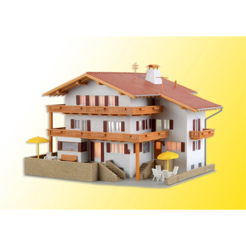 Kibri H0 38077 Alpenhof inkl. Etageninnenbeleuchtung, Funktionsb